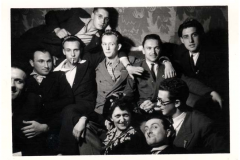 1945-dax-16